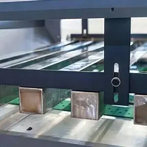 Cold Air Paper Receiving Mechanism
